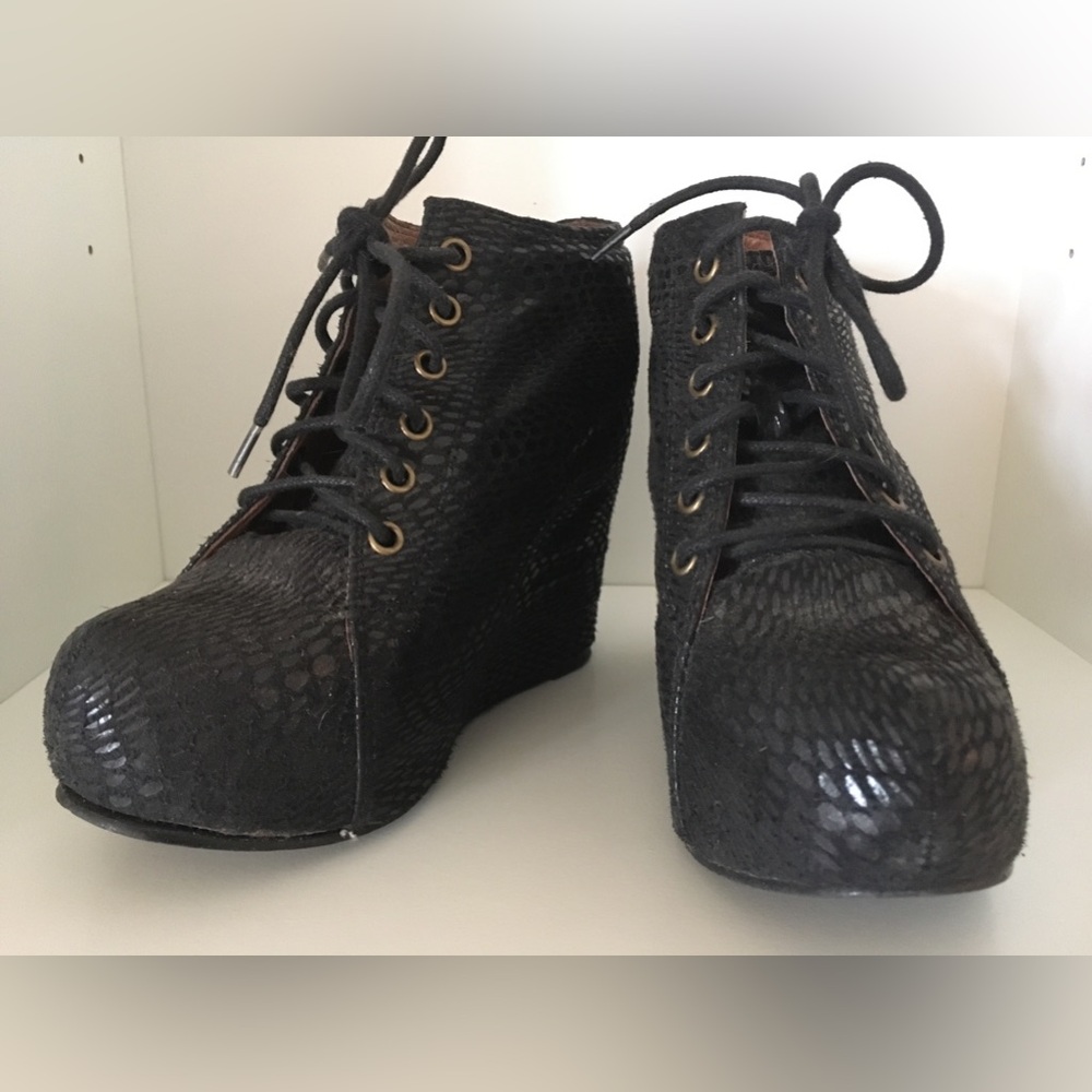 Jeffrey Campbell Black Snake Print Havana Leather Lace-Up Wedge Ankle Boots 5